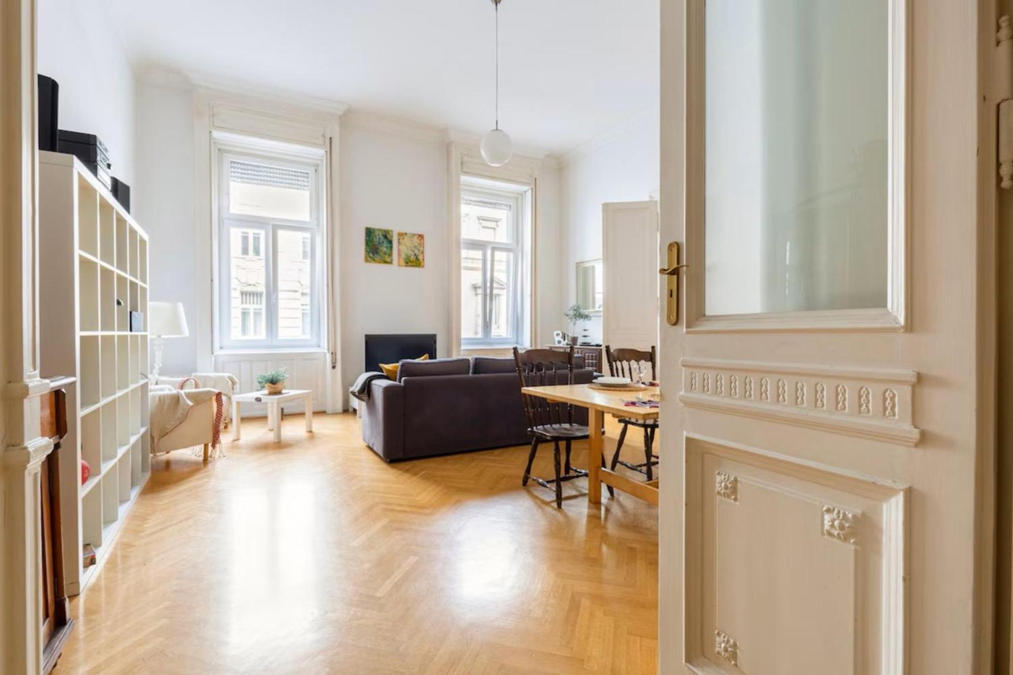 Bourgeois Elegance In The Heart Of Budapest Exterior foto